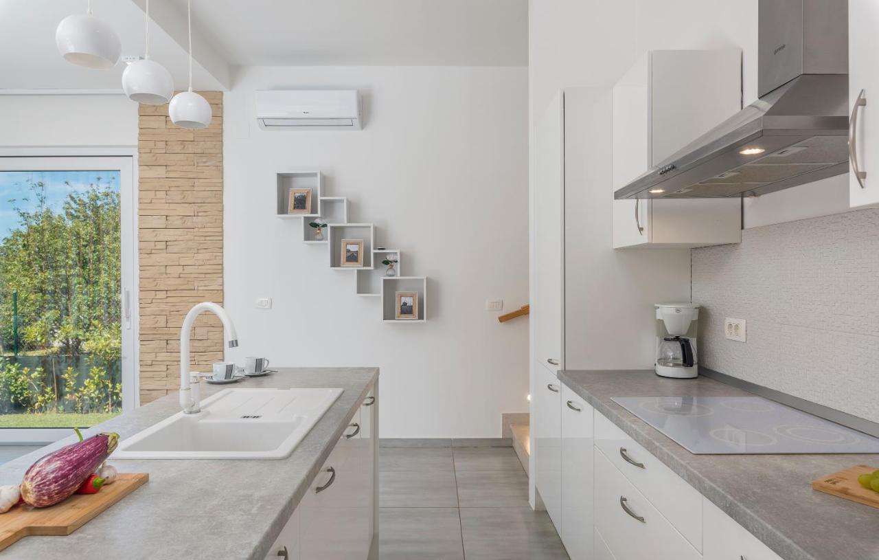 Villa Selest Umag Exterior photo